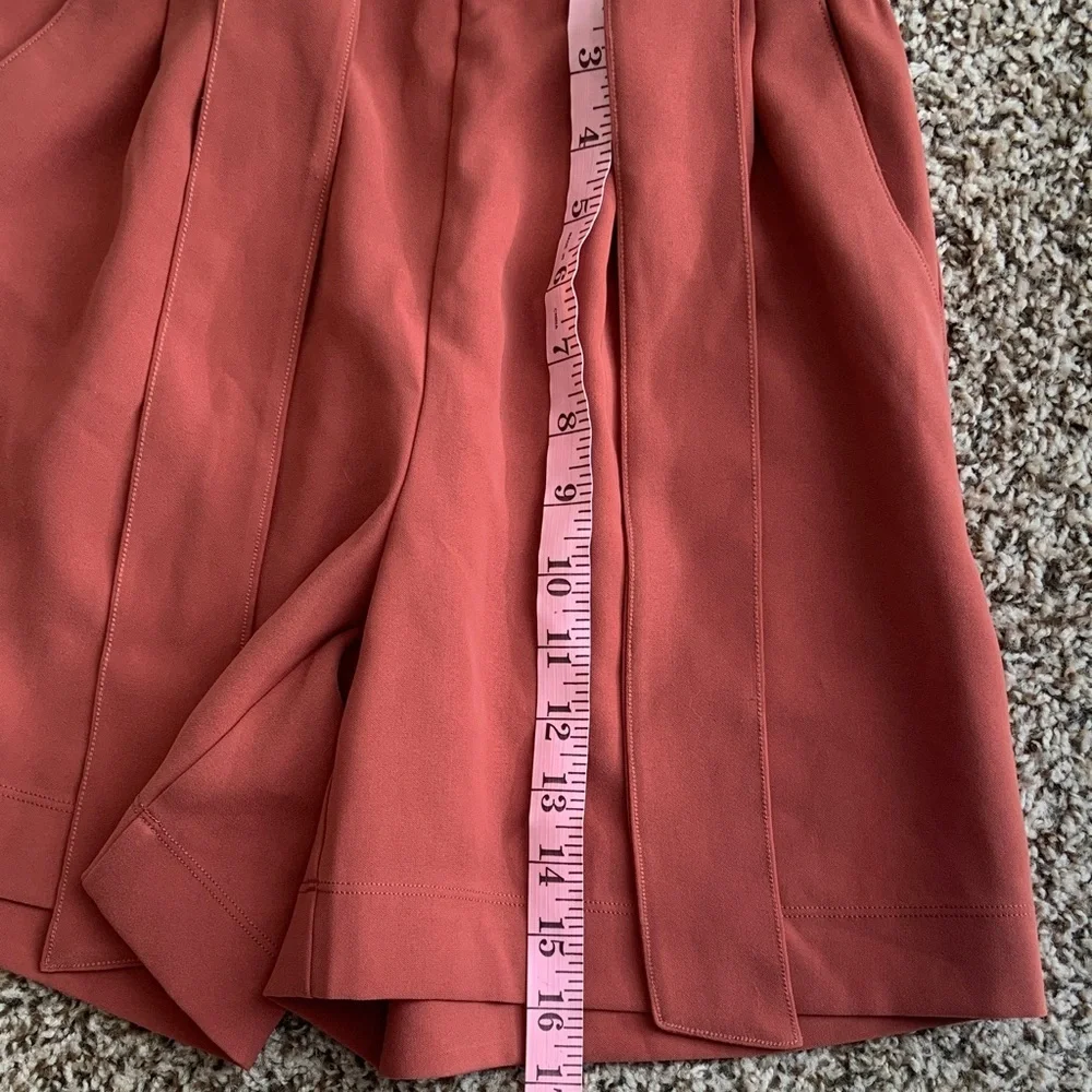 Lululemon short size 2